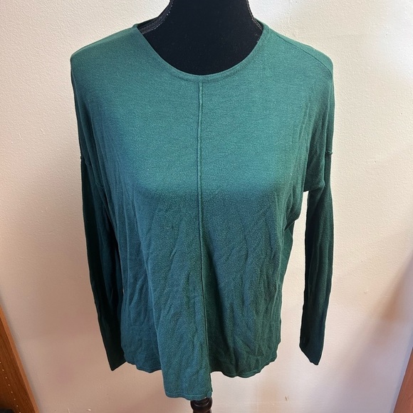 H&M Tops - (3/$20) H&M xs green long sleeve shirt